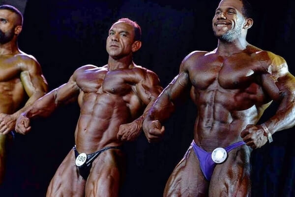 Bodybuilders & Tanning Agents - The Obsession